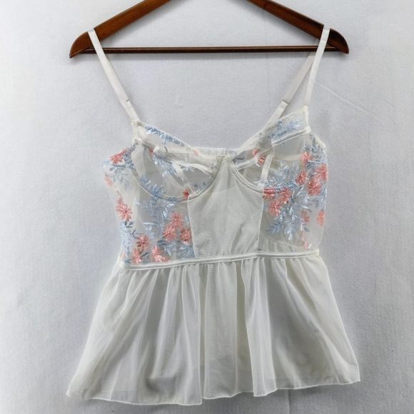 sold Elegant Moments Embroidered Mesh Nightgown Lingerie Babydoll Size Medium